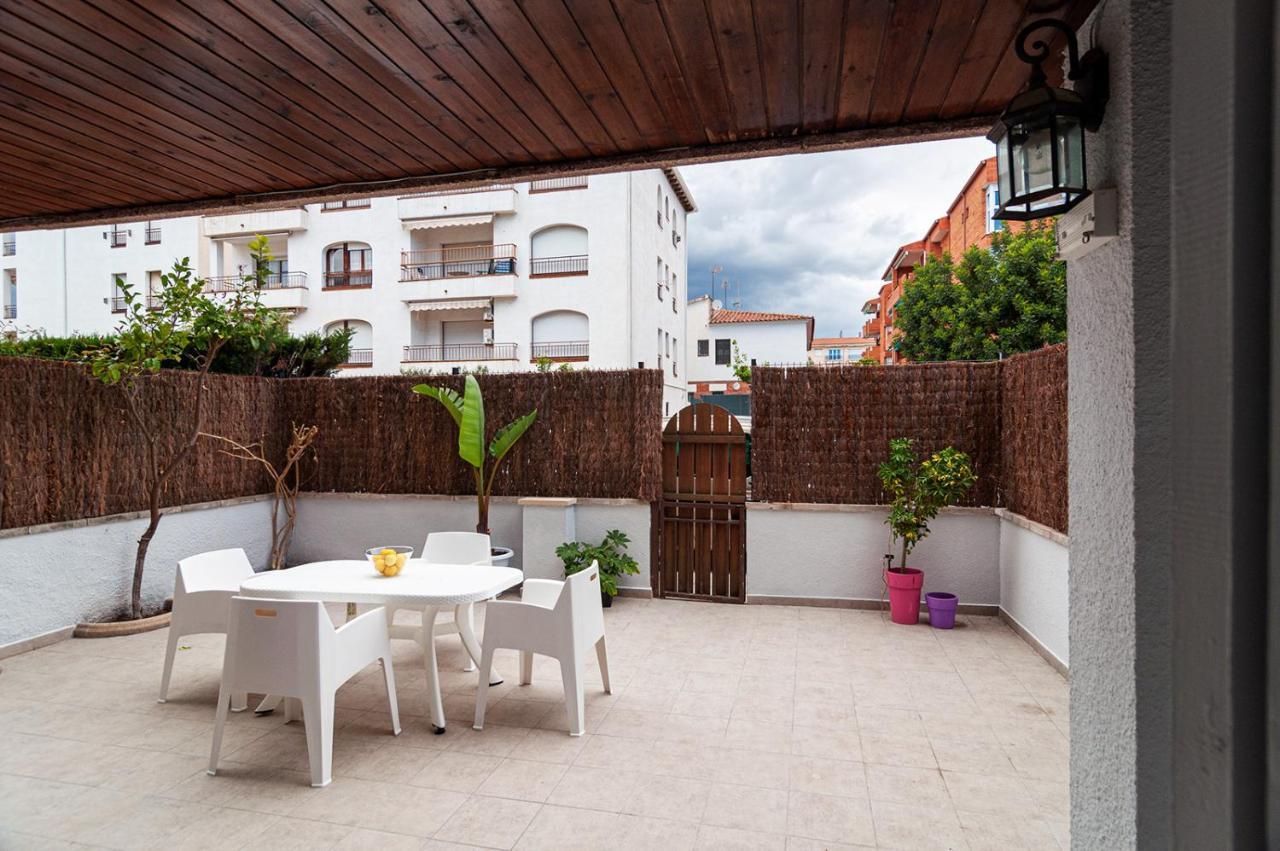 Near Beaches Large Private Patio, Aircon & Community Pool Комарруга Экстерьер фото